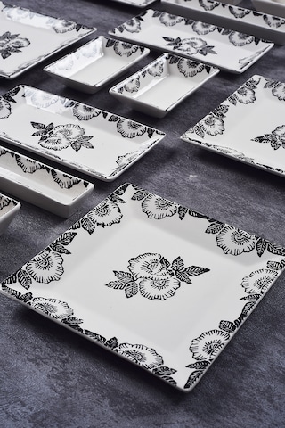 Piatti Naturali 16 Parça 6 Kişilik Black Rose Kahvaltı Takımı Handmade Sunum Seti Siyah