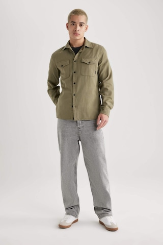 DeFacto Regular Fit Polo Yaka Basic Düz Pamuklu Uzun Kollu Gömlek B2654AX23AUKH470