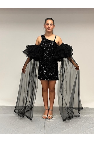 Kız Çocuk Abiye Siyah Tek Omuz Asimetsik Kesim Pul Payet İşlemeli Tül Kol Detaylı 10-15 Yaş Siyah