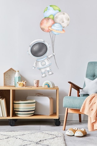 Sevimli Astronot Ve Balonlar Temalı Çocuk Ve Bebek Odası Dekoratif Duvar Sticker Seti