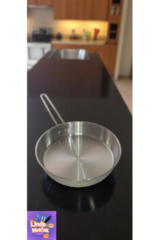 Akdeniz 22 Cm Metal Kulplu Çelik Tava