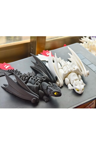 Katlanabilir Kanatlı Siyah Beyaz Ejderha Figürü Dekoratif Oyunc