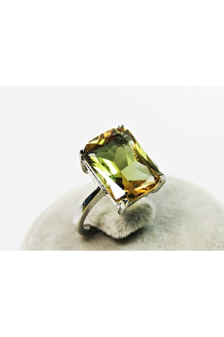 LilahGümüş tr 925 Ayar Gümüş  Baget Zultanit Taşlı Kadın Yüzük