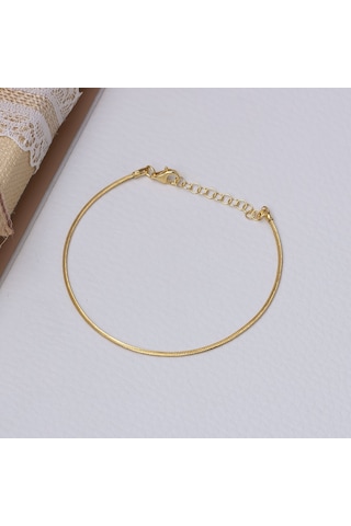 Tel Model Lazer Kumlu İşlemeli Gold Rengi 925 Ayar Gümüş Kadın Bileklik