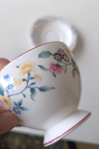 Bone China England Marguerite Desenli Çay Fincanı 2 Parça
