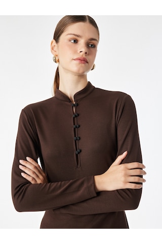 Koton Slim Fit Yırtmaç Detaylı Uzun Kollu Düğmeli Dik Qipao Yaka Midi Elbise Kahverengi 7wak80029uk Kahve