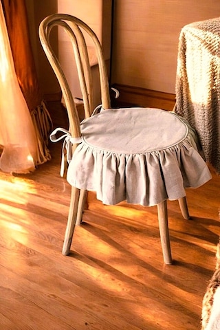 El Yapımı Yuvarlak Buldan Yıkanmıs Keten Fırfırlı Sandalye Minderi Naturel