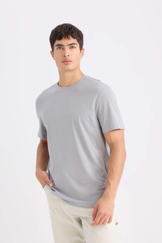 DeFacto %100 Pamuk New Regular Fit Bisiklet Yaka Basic Düz Kısa Kollu Tişört V7699AZ25SPGR89