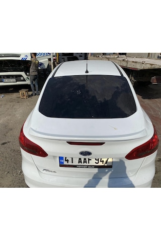 Ford Focus 2015- Beyaz Spoiler