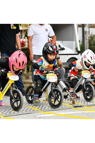 Strider 12 Spor Çocuk Bisikleti 12 İnç 18 Aydan 5 Yaşa Kadar , Siyah Denge Bisikleti, İç Mekan Bisikleti, Çocuklar Çok Renkli