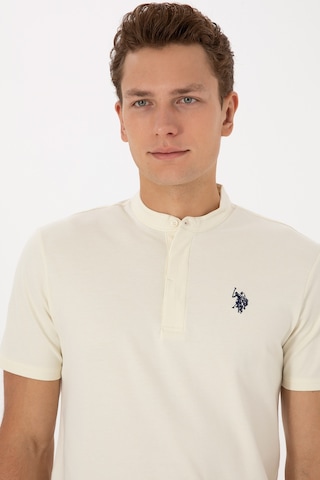 U.S. Polo Assn. Erkek Regular Fit Hakim Yaka Beyaz Tişört 50324794-VR013