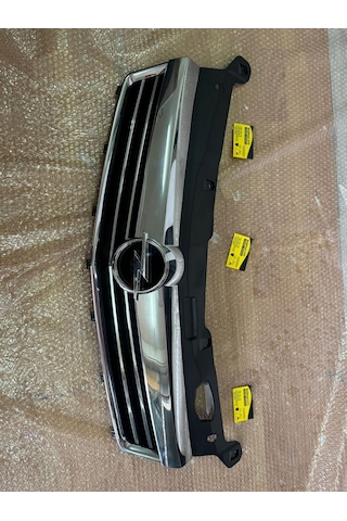 Opel Astra H Ön Panjur 2007-2011 Komple