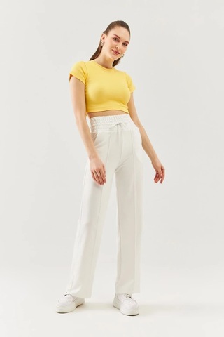Butikgiz Kadın Kısa Kol Bisiklet Yaka Vücuda Oturan %100 Pamuklu Kaşkorse Esnek Crop Bluz Sari