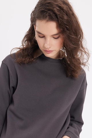 Tudors Kadın Oversize Geniş Kesim Pamuklu Bisiklet Yaka Füme Sweatshirt-39927 Füme