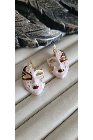 Maske Modelli Kadın Küpe Beyaz