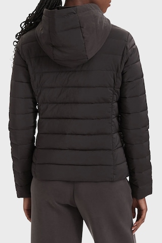Guess Solid Heavy Diann Çıkarılabilir Kapüşonlu Suya Dayanıklı Mont V4yl04wf3x0 Kadın Mont V4yl04 Wf3x0 A10k Kahve