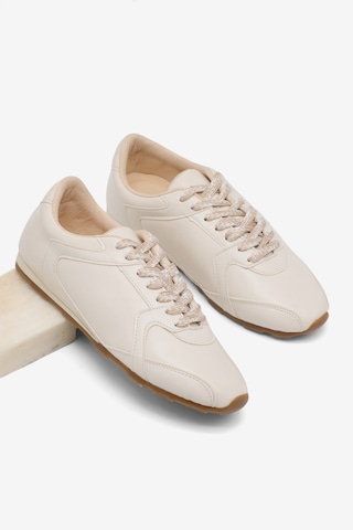 Tonny Black Kauçuk Taban Nefes Alabilen Bağcıklı Sneaker Kadın Bej Cilt Sneaker Tbklc010