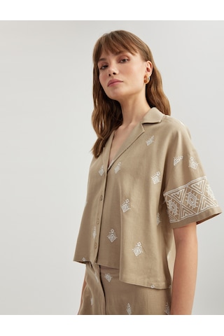 Koton Viskon Etnik Desenli İşlemeli Kısa Kollu Oversize Crop Gömlek Haki 5sak60094pw Haki