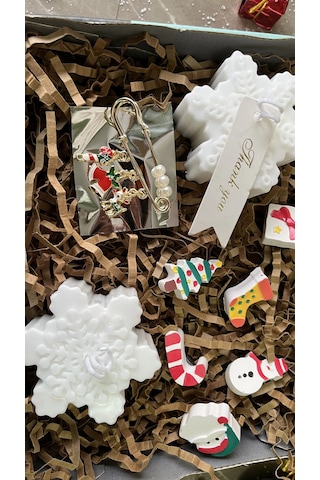 Yılbaşı Mum + Magnet + Broş Premium Hediye Seti Casa Di Duck Çok Renkli
