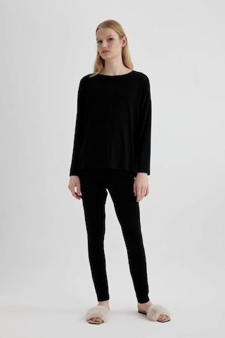 DeFacto Regular Fit Bisiklet Yaka Uzun Kollu Casual Pijama Üstü-Fall in Love C3556AX24SPBK81