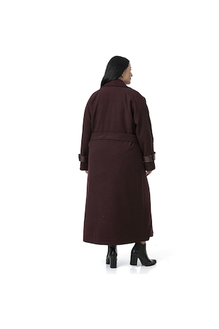 Büyük Beden Deri Biye Detaylı Fleto Cepli Kuşaklı Astarlı Kaşe Uzun Bordo Kaban Bordo