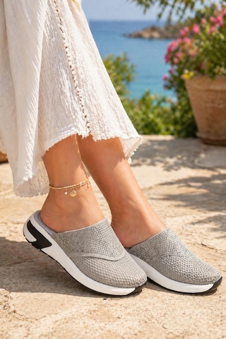 Kadın Günlük Rahat Slip-on Spor Terlik Gri