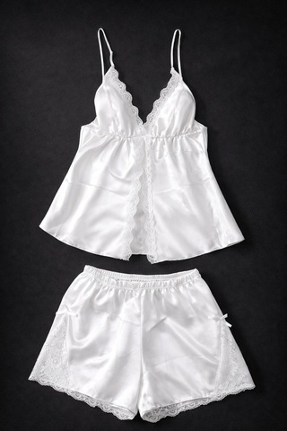 Visatin Siyah V Yaka Saten Şortlu Takım Noir Minimalist Loungewear Beyaz