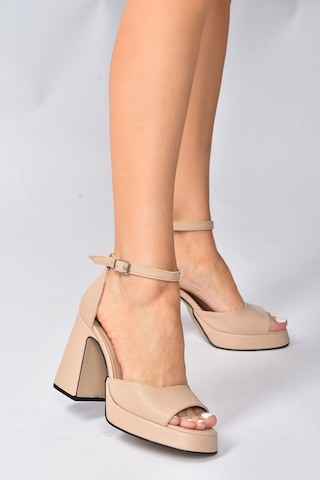 Fox Shoes Ten Kalın Platform Topuklu Kadın Ayakkabı K404100209