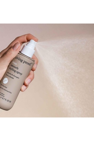 Living Proof Frizz Elektriklenme Karşıtı Şekillendirici Saç Spreyi 200ml