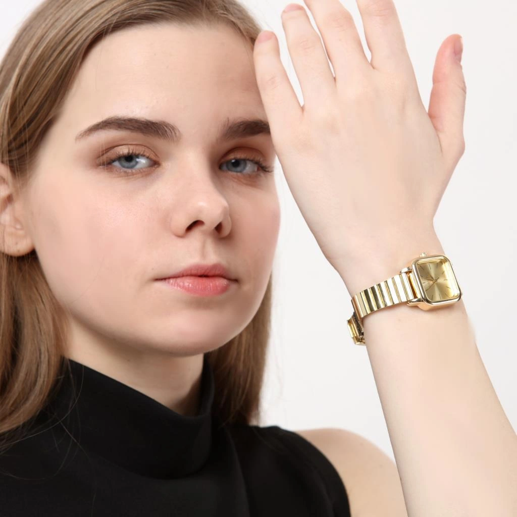 Minimal Kare Altın Kadın Kol Saati Altın