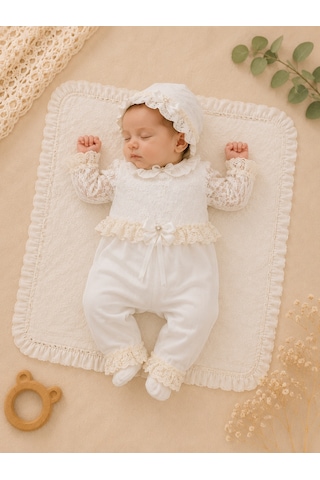 Babyhola Premium Kalite Dantel Detaylı Yenidoğan Kız Bebek Kutulu Hediyelik Hastane Çıkışı 10lu Set 15492 Ekru