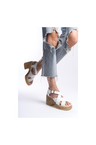 Preshley Kadın Diego Beyaz Ortopedik İç Taban 8 Cm Platform Topuk Sandalet-beyaz Beyaz