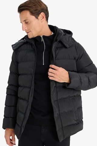 DeFacto Regular Fit Kapüşonlu Şişme Mont Fermuarlı Çıtçıtlı Cepli E7286AX24WNBK27