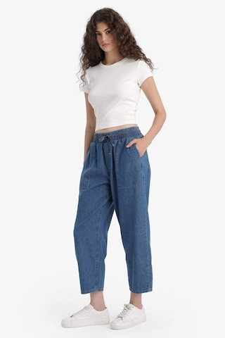 DeFacto Pull On Carrot Fit Yüksek Bel Crop Fit Yumuşak Jean Pantolon E0954AX25SMNM85