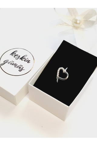 Kalpli Zirkon Taşlı Gümüş Yüzük