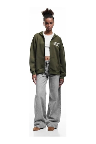 Koton Şardonlu Baskılı Fermuarlı Kapüşonlu Kadın Oversize Sweatshirt 6wal10142ık Haki
