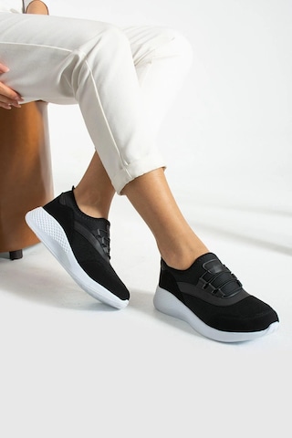 Siyah Beyaz Anatomik Esnek Taban Slip-on Spor Ayakkabı Günlük Sneaker Siyah-Beyaz