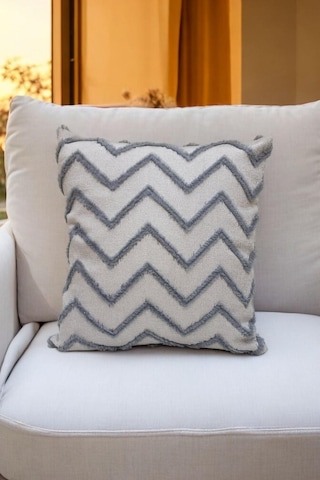 Modern Chevron Zigzag Püsküllü Kırlent Kılıfı Gri Renk - 43x43cm Gri