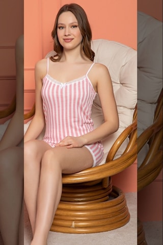 Farya Home Dreamy Secret Dantel Detaylı Biyeli Askılı Şortlu Pijama Takımı Pembe Beyaz Beyaz - Pembe
