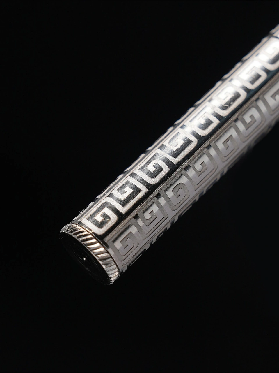 Caka Lighter Labirent Desenli Slim Çakmak Gümüş