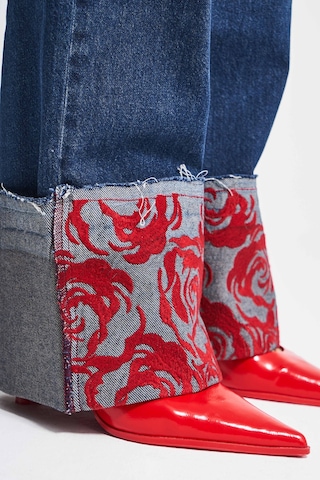 it's basic Kadın Koyu Kot Rengi 2w5-10 Straight Fit %100 Koton Paça Kırmızı Nakış Desenli Özel Tasarım Denim Jean Koyu Kotrengi