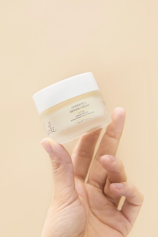 Nemlendirici & Yenileyici Bakım Kremi