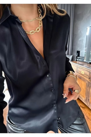 Saten Kumaş V Yaka Gömlek Siyah Siyah