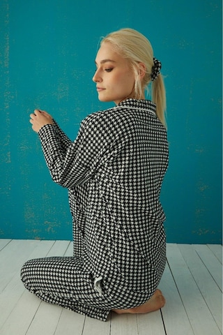 Pijamoni Kadın Süet Boydan Düğmeli Pijama Takımı - 5660-4 001
