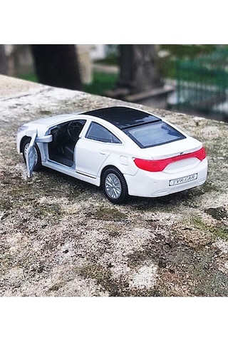 Hyundai Azera Demir Oyuncak Araba Sesli-ışıklı - Çek Bırak 12cm Çok Renkli
