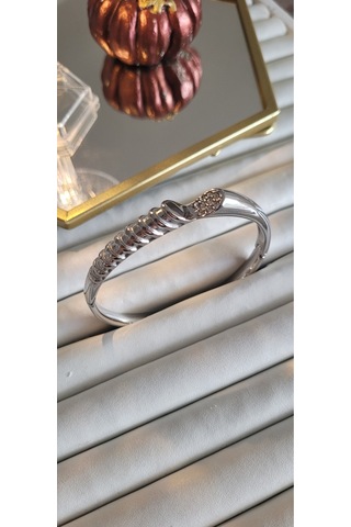 Çelik Silver Cone Kelepçe Silver