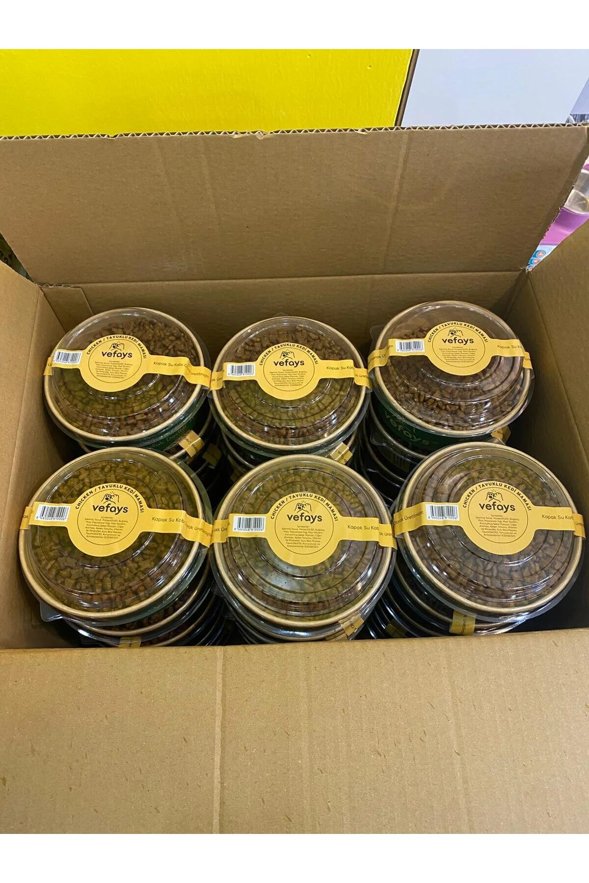 200 Gr Porsiyon Mama Tavuklu 30 Lu Koli Sokak Kedileri İçin Pratik Mama + Su Kabı Kapak