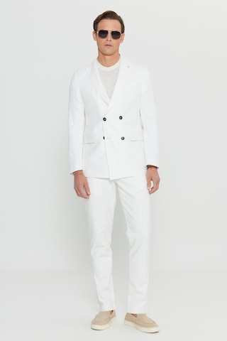 Erkek Ekru Slim Fit Dar Kesim Kırlangıç Yaka Kapak Cepli Blazer Ceket Ekru