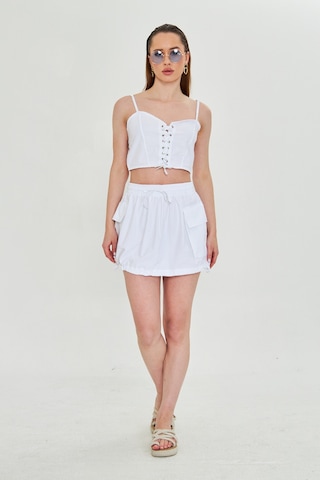 Kutaf Günlük Yazlık Crop Top Ve Şort Etek Takımı - Rahat & Şık Beyaz
