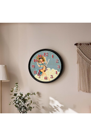 Retro Pin-up Kadın Tasarımlı Dekoratif Duvar Saati 28 Cm Sessiz Mekanizma Çok Renkli
